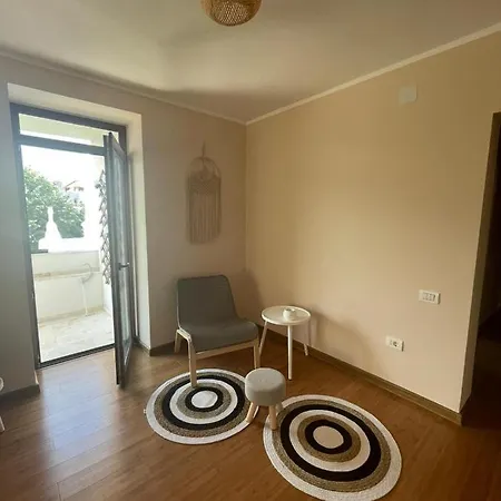 Cozy Old Town Apartment